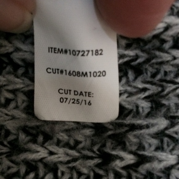 Torrid Marled Knit V-Neck Tunic Sweater - Picture 7 of 7